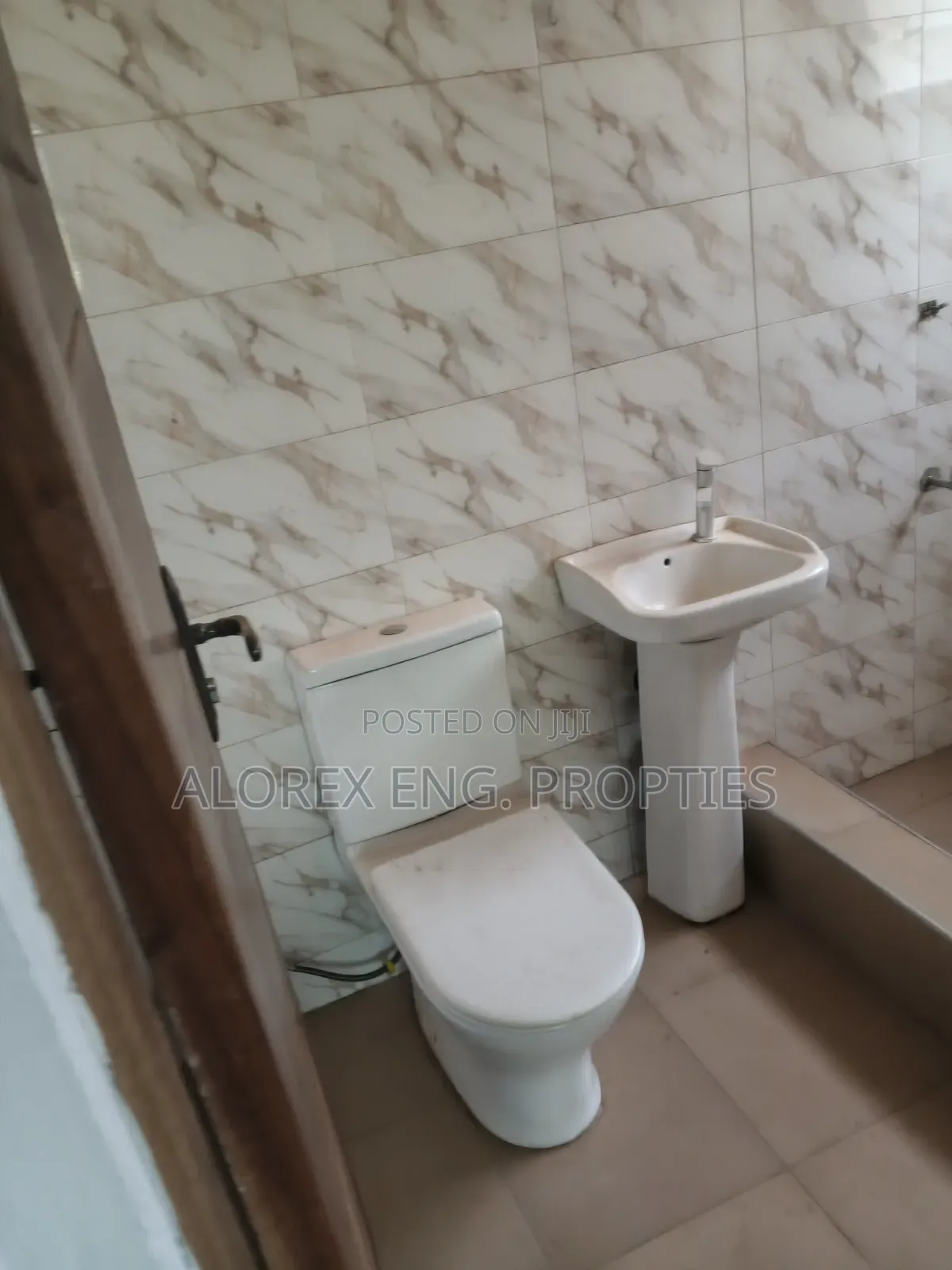 2bdrm Apartment in Amanfro, Frafraha for rent