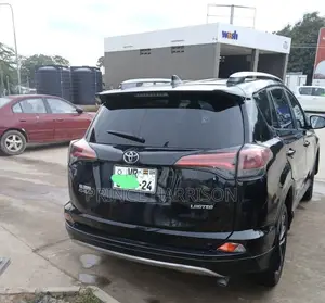 Toyota RAV4 Limited 4dr SUV (2.5L 4cyl 6A) 2018 Black