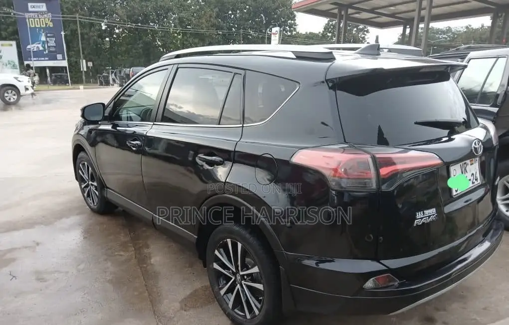Toyota RAV4 Limited 4dr SUV (2.5L 4cyl 6A) 2018 Black