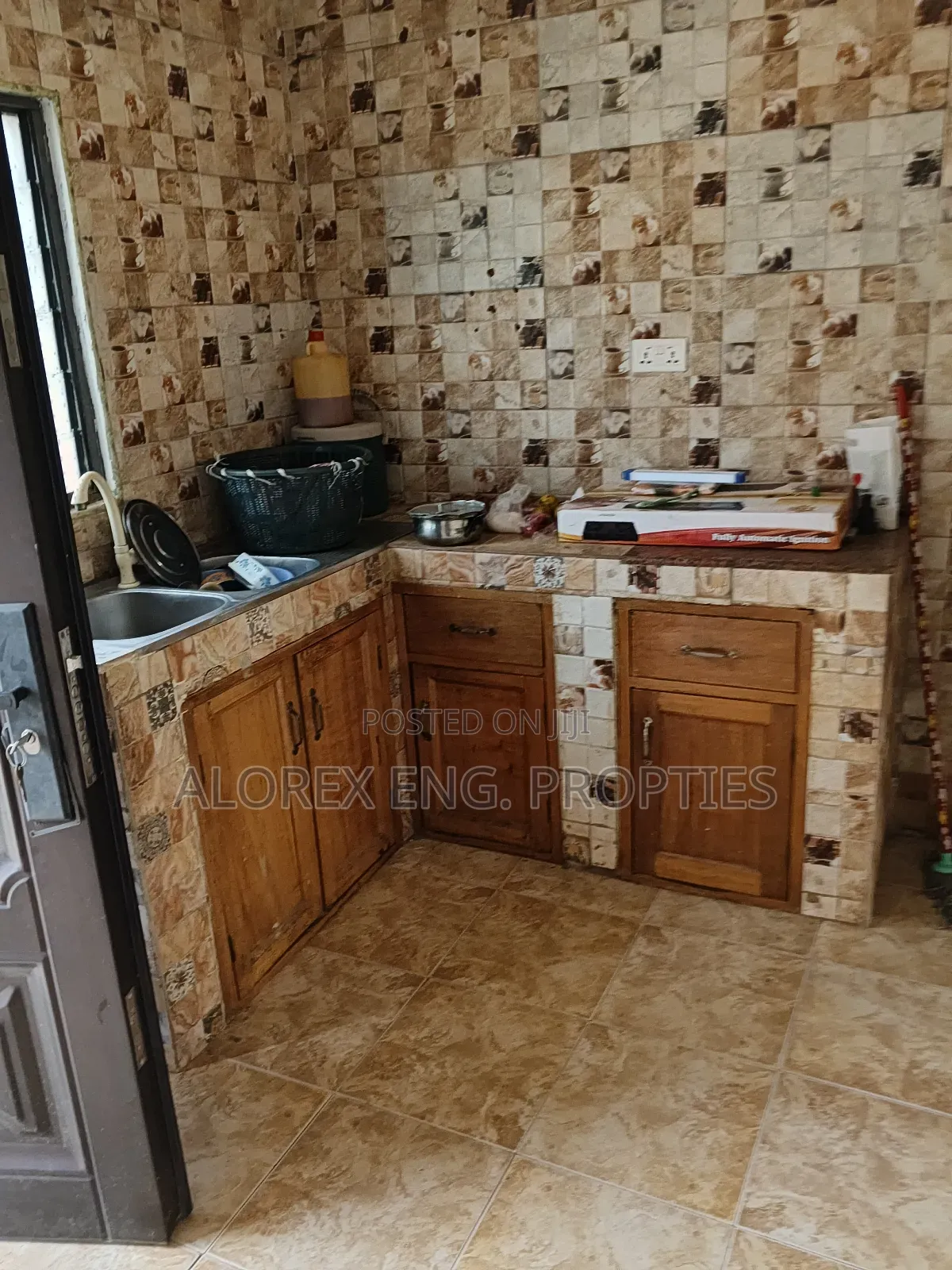 3bdrm Apartment in Amanfro, Frafraha for rent