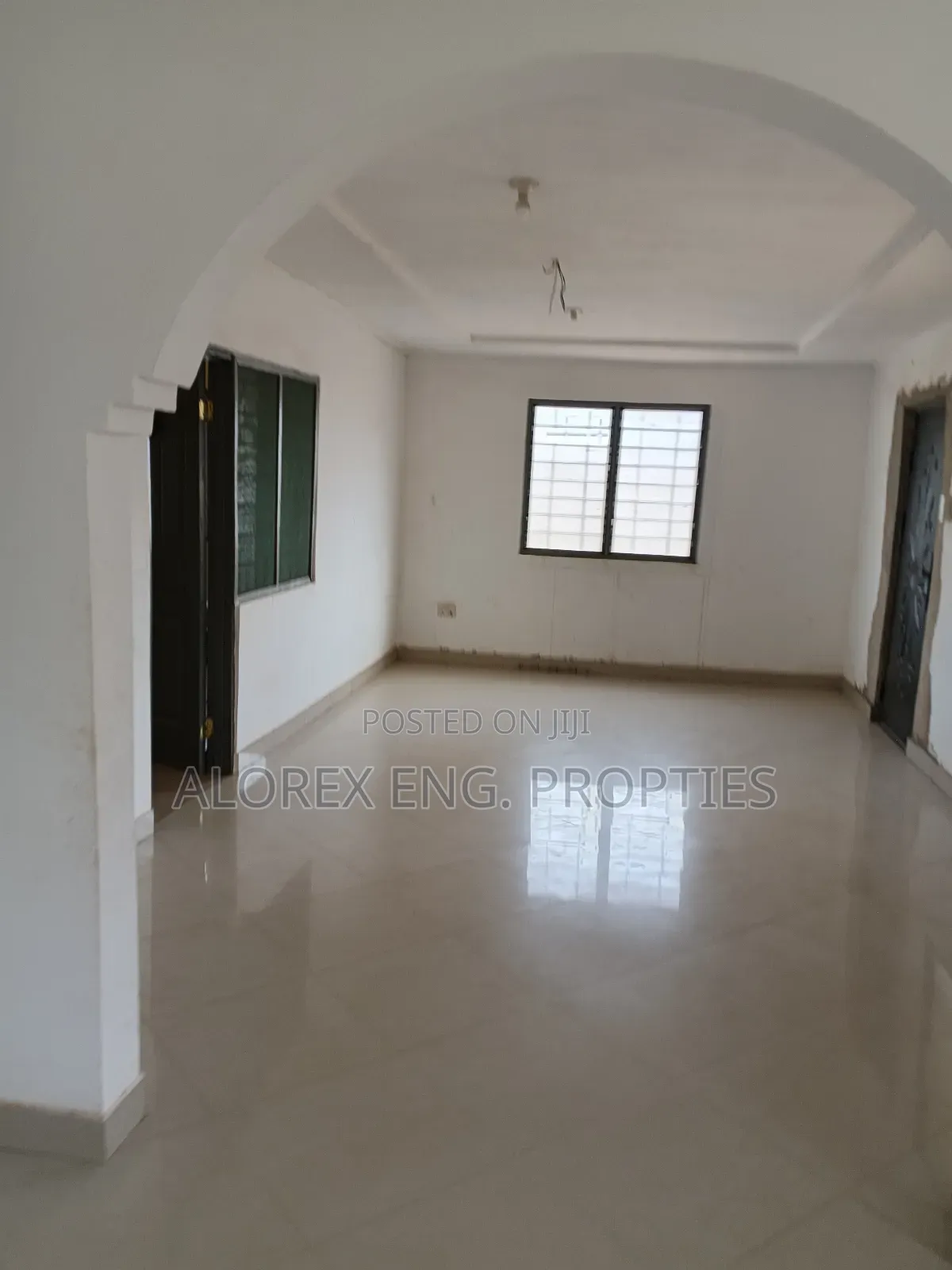 3bdrm Apartment in Amanfro, Frafraha for rent