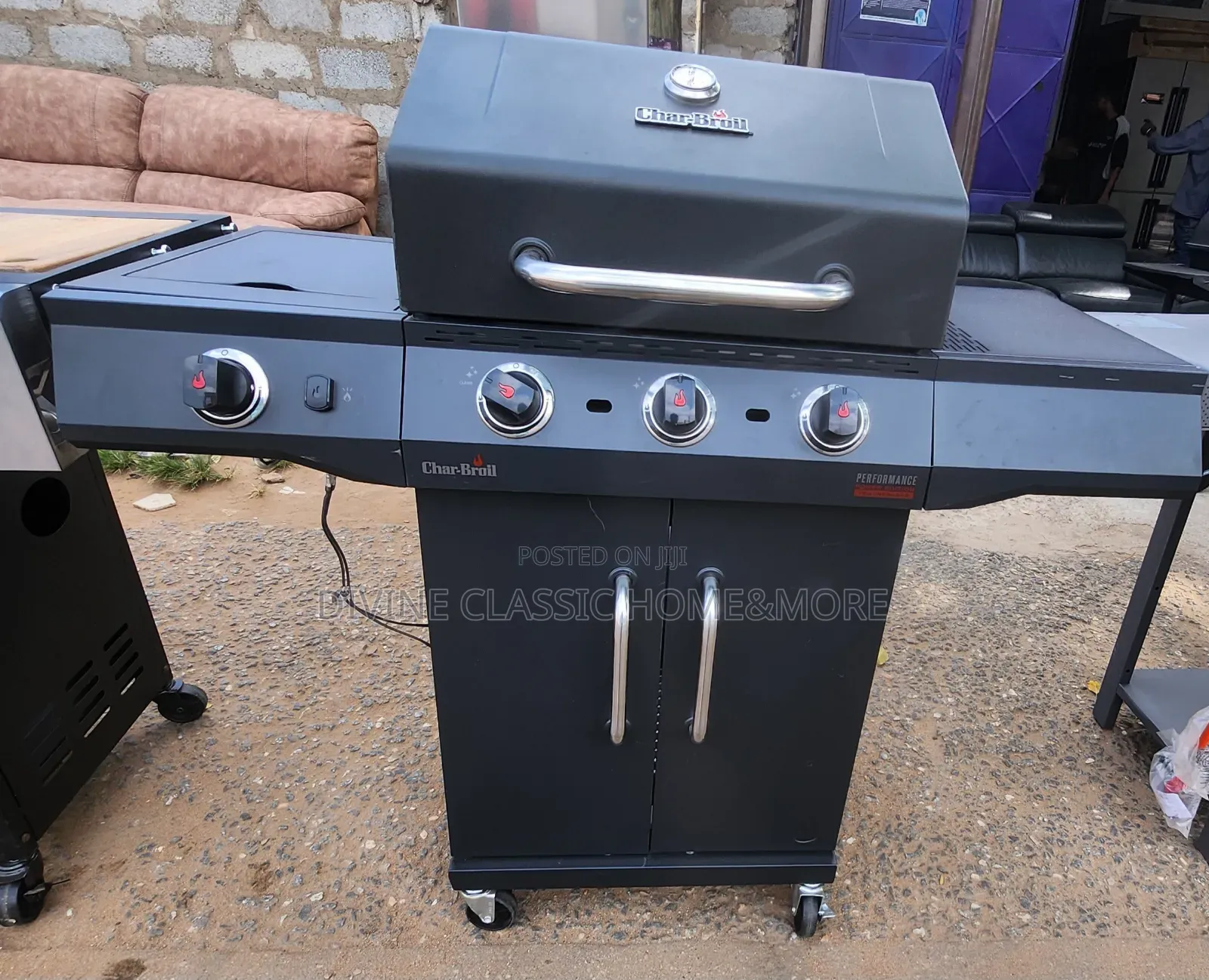 Tower Stealth 3000 4 Burner 3+1 Porcelain Gas Bbq+ Side Burner
