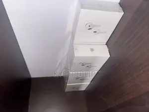 Airpods 4th Gen