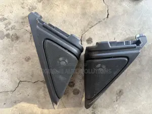 2018-2022 Honda Accord/Hybrid Rh Door Corner Trim Cover