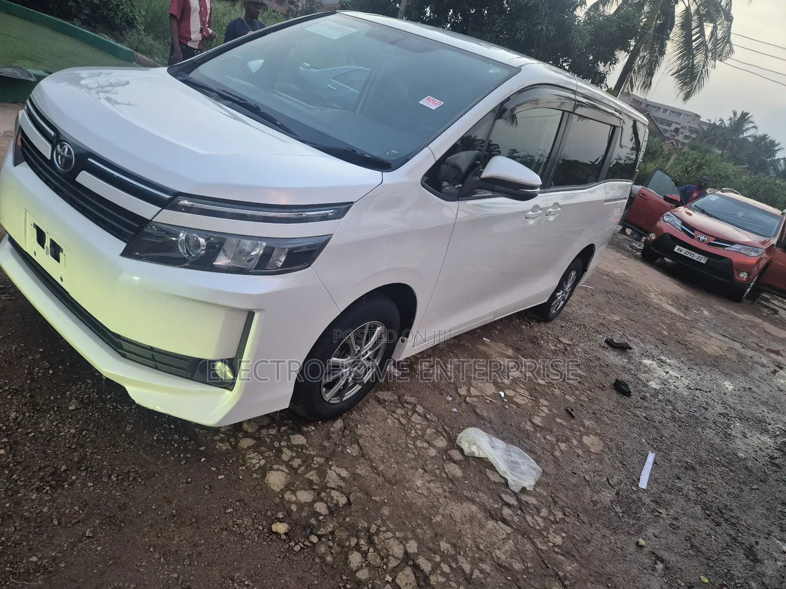 Toyota Voxy 2015 White