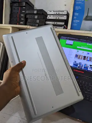 Laptop HP Pavilion 17 8GB Intel Core i5 SSD 256GB