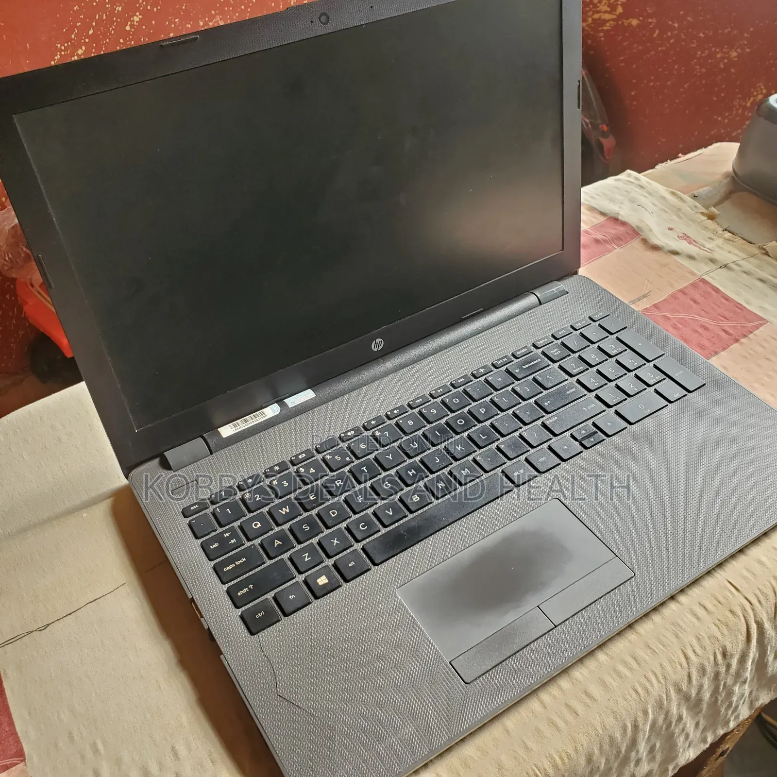 Laptop HP 15 4GB Intel Celeron HDD+SSD 250GB