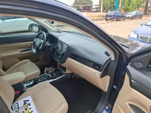 Mitsubishi Outlander SEL AWC 2018 Blue
