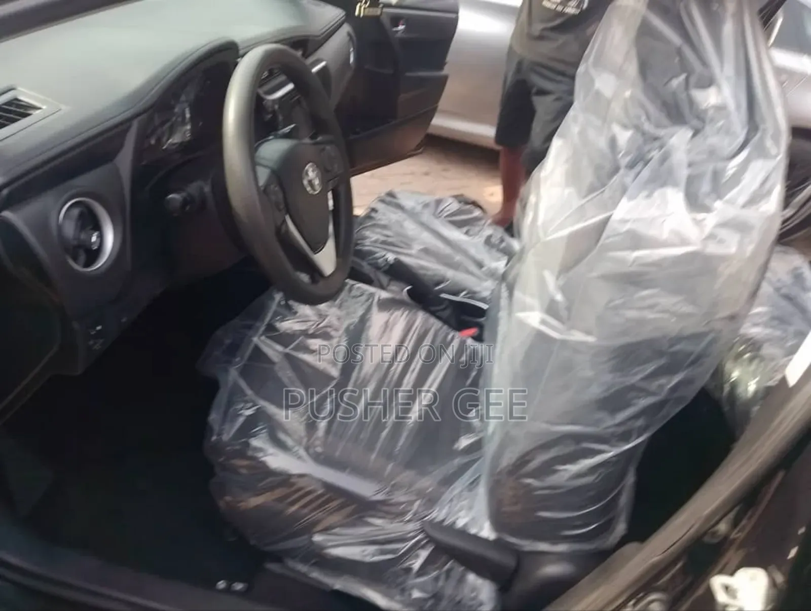 Toyota Corolla LE Eco (1.8L 4cyl 2A) 2019 Gray