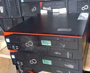 Desktop Computer Fujitsu Esprimo D757/E85+ 4GB Intel Core i3 HDD 500GB