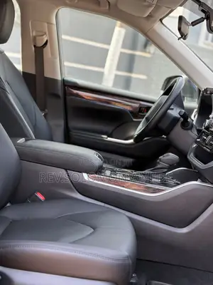 Toyota Highlander 2022 Black