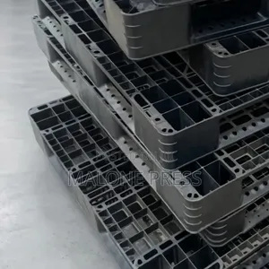 Pallets. Rubber / Plastic Available In ( Sizes / Types / Quantities)