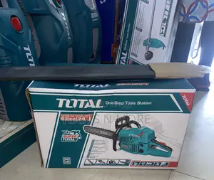 Total Gasoline Chainsaw 24”