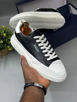 Classic Urban Lace-Up Casual Sneakers - Black and White