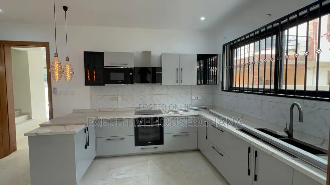 4bdrm House in Dworwulu for rent