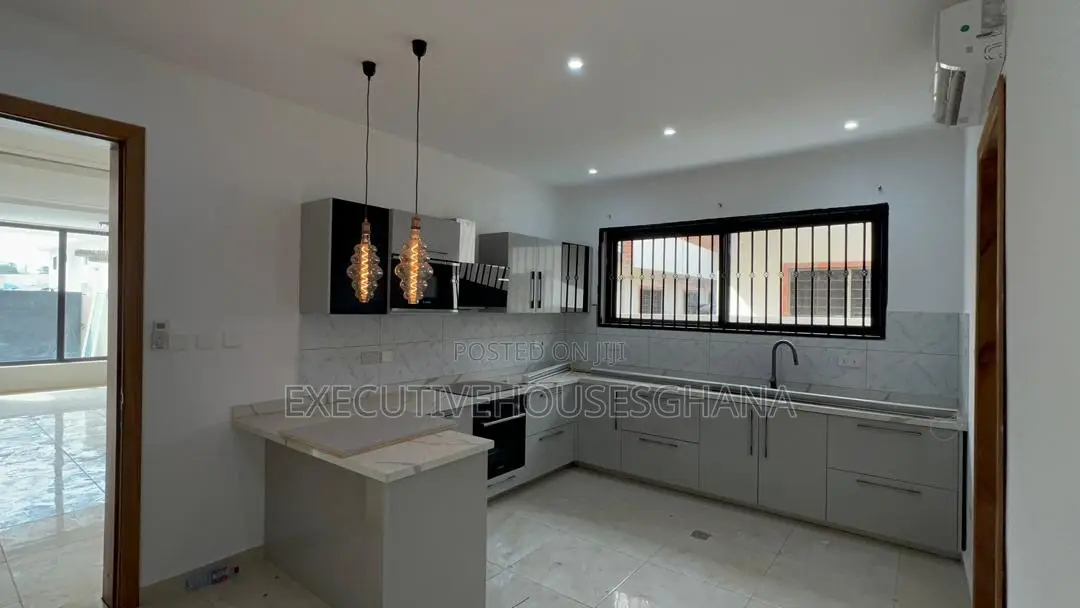 4bdrm House in Dworwulu for rent