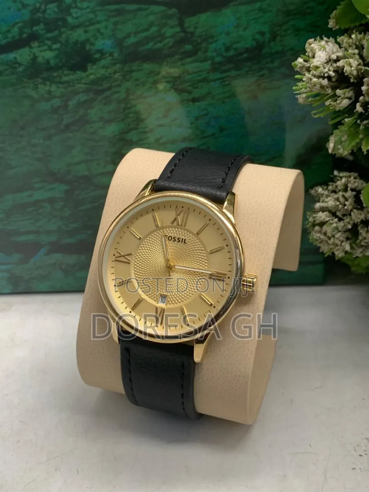 Boss Leather Watch for Men – Classic Everyday Wristwatch