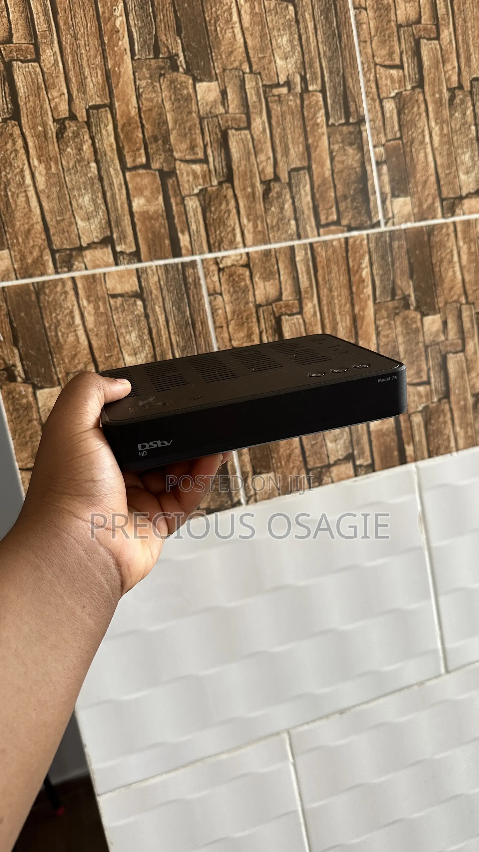 DSTV Decoder