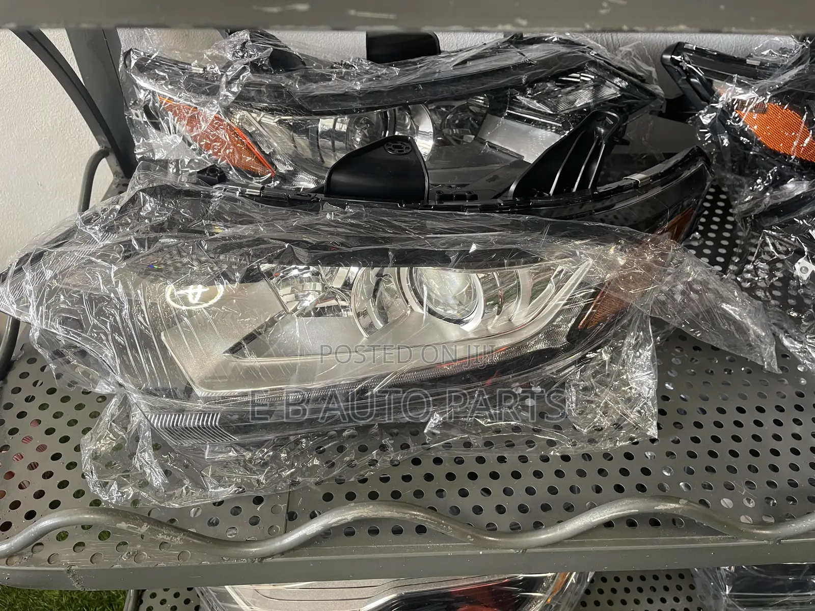 Outlander 2017 Headlight Pair
