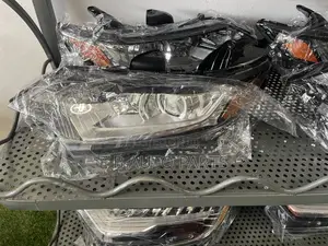 Outlander 2017 Headlight Pair
