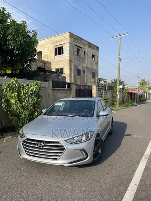 Hyundai Elantra SE Sedan FWD (2.0L 4cyl 6M) 2017 Silver