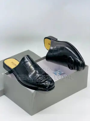 Balenciaga Mens Leather Half Shoe Black Color