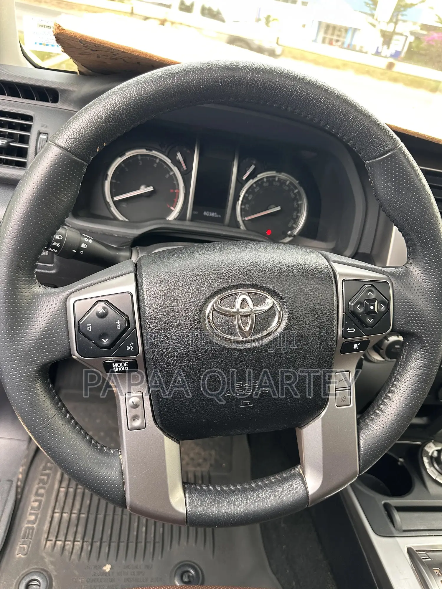 Toyota 4-Runner SR5 Premium 2022 White