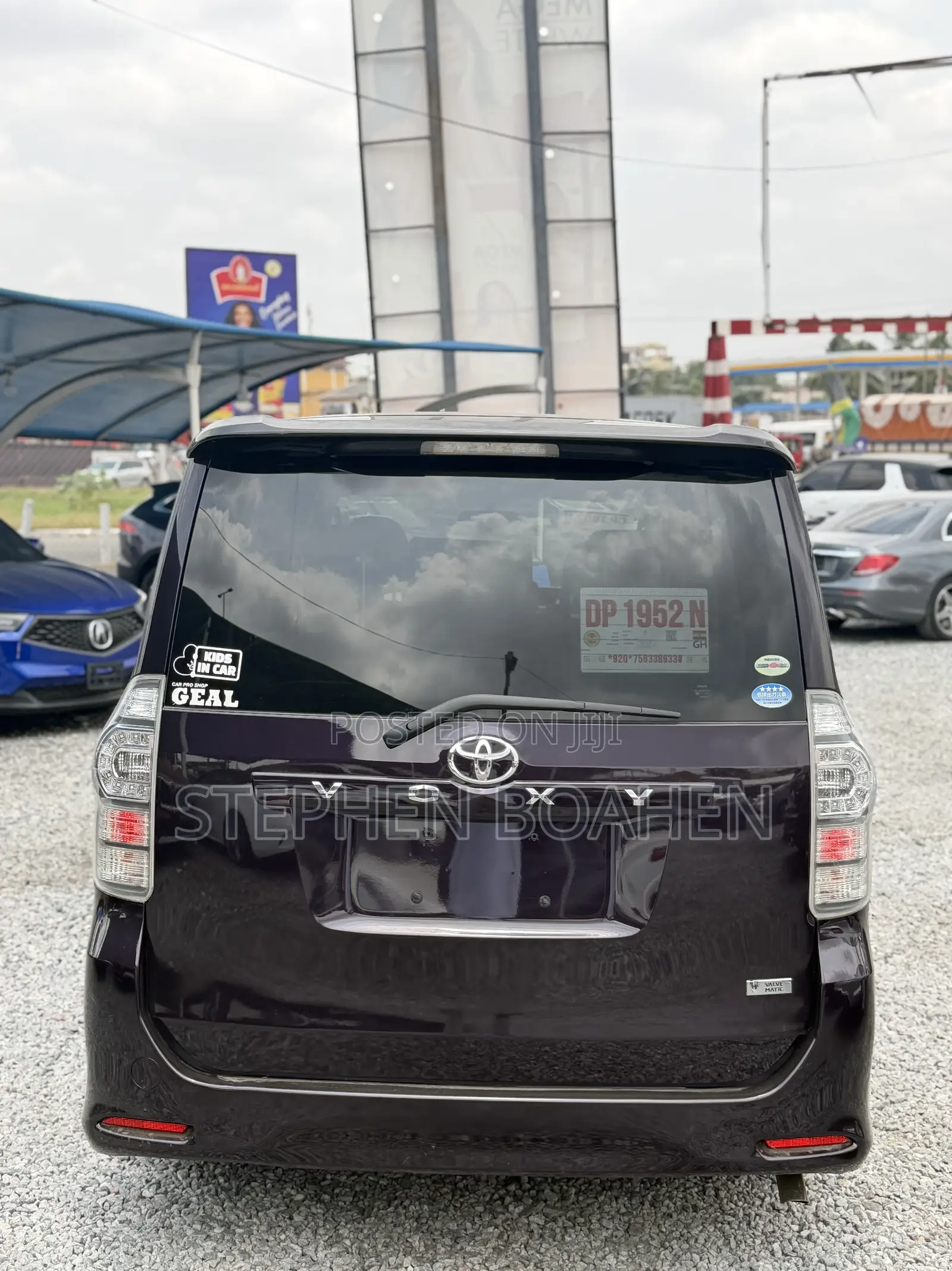 Toyota Voxy SV Premium 2014 Black
