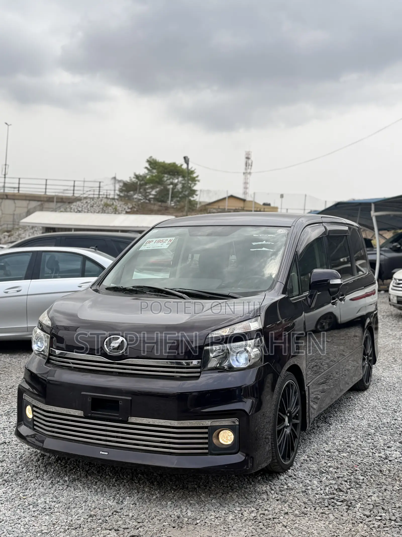 Toyota Voxy SV Premium 2014 Black