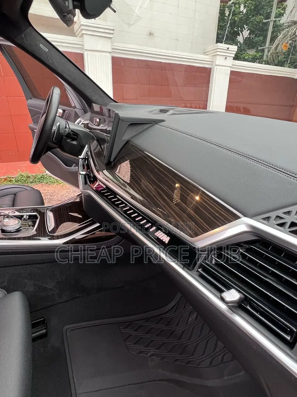 BMW X7 M60i 2023 White