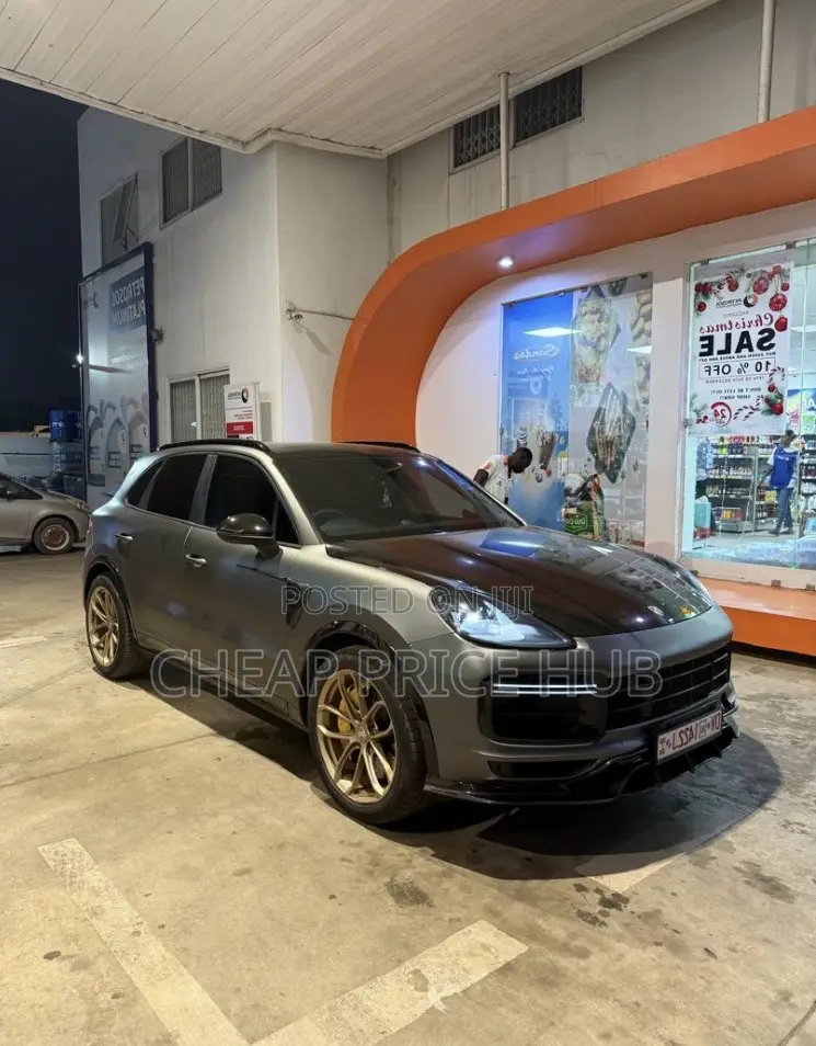 Porsche Cayenne Turbo AWD 2020 Gray