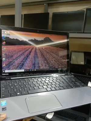 Laptop Toshiba Satellite L50 8GB Intel Core i5 SSD 256GB