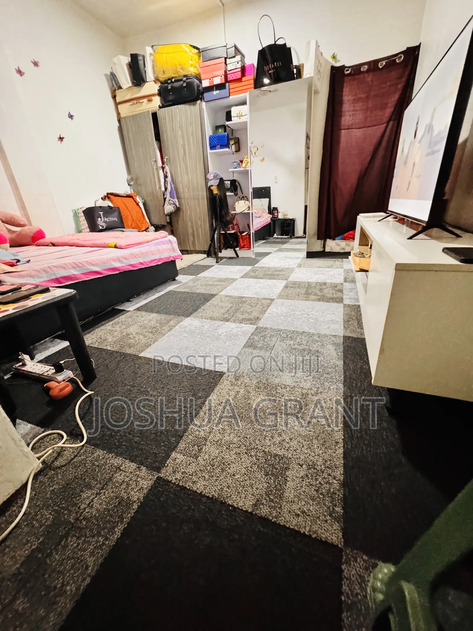 Woolen Carpet Tiles