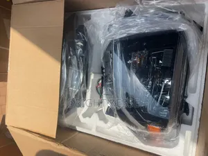 Tundra Headlight