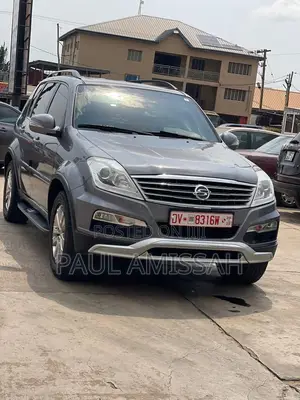 SsangYong Rexton 2015 Black