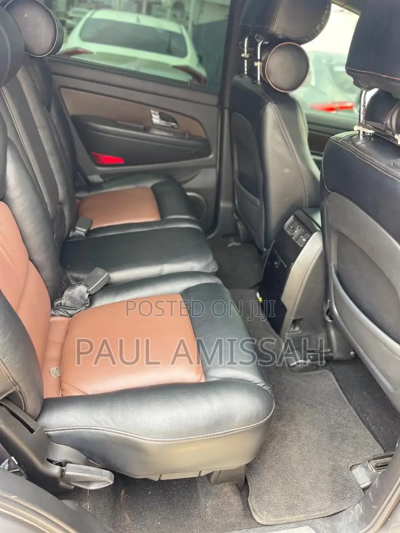 SsangYong Rexton 2015 Black