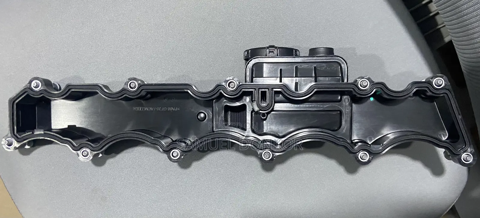 Range Rover Crankcase Vent Valve - Lr164405