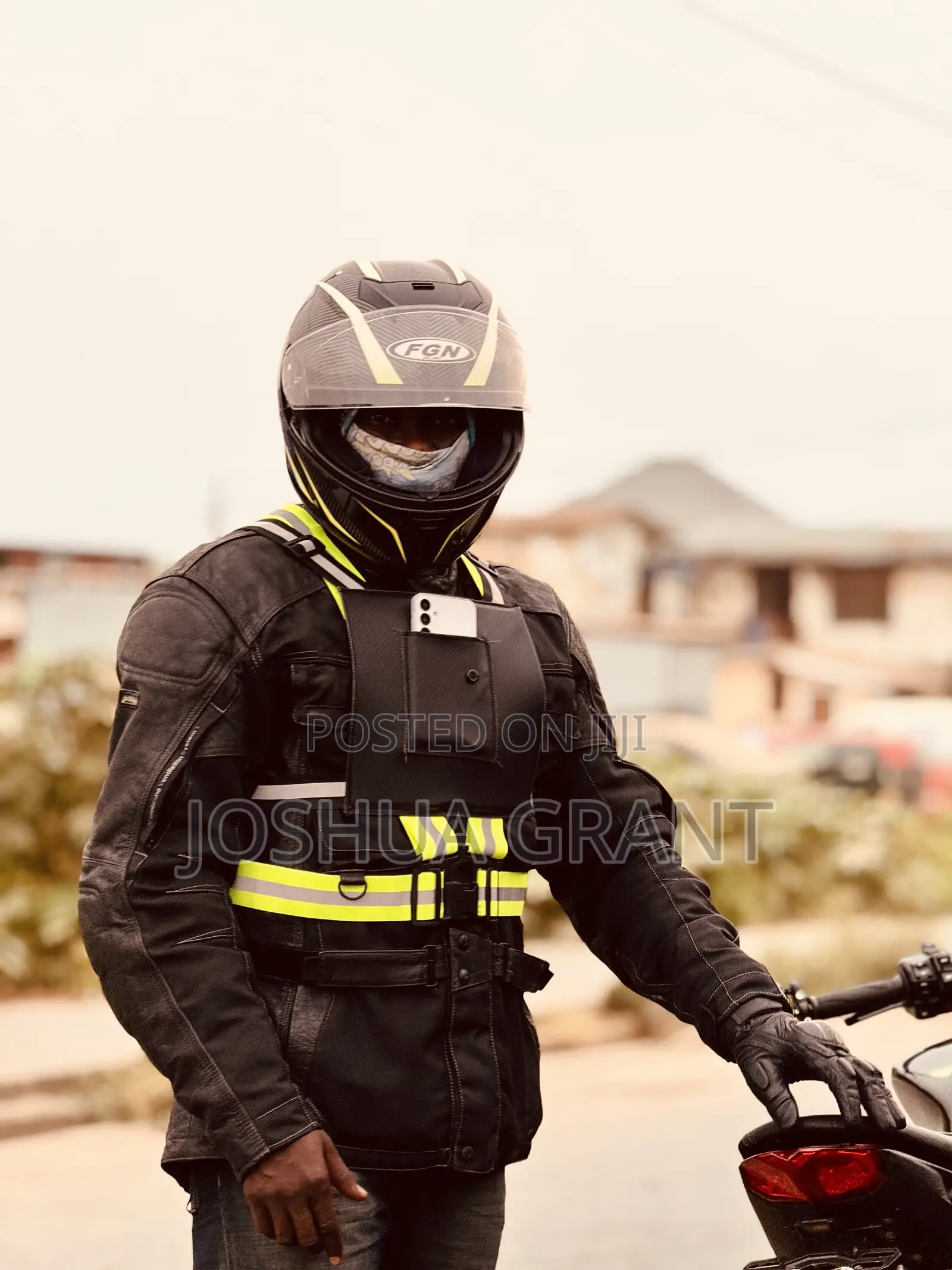 Reflective Body-cam Phone Holder (Chest Straps)