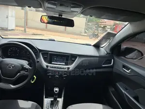 Hyundai Accent SE 2020 White