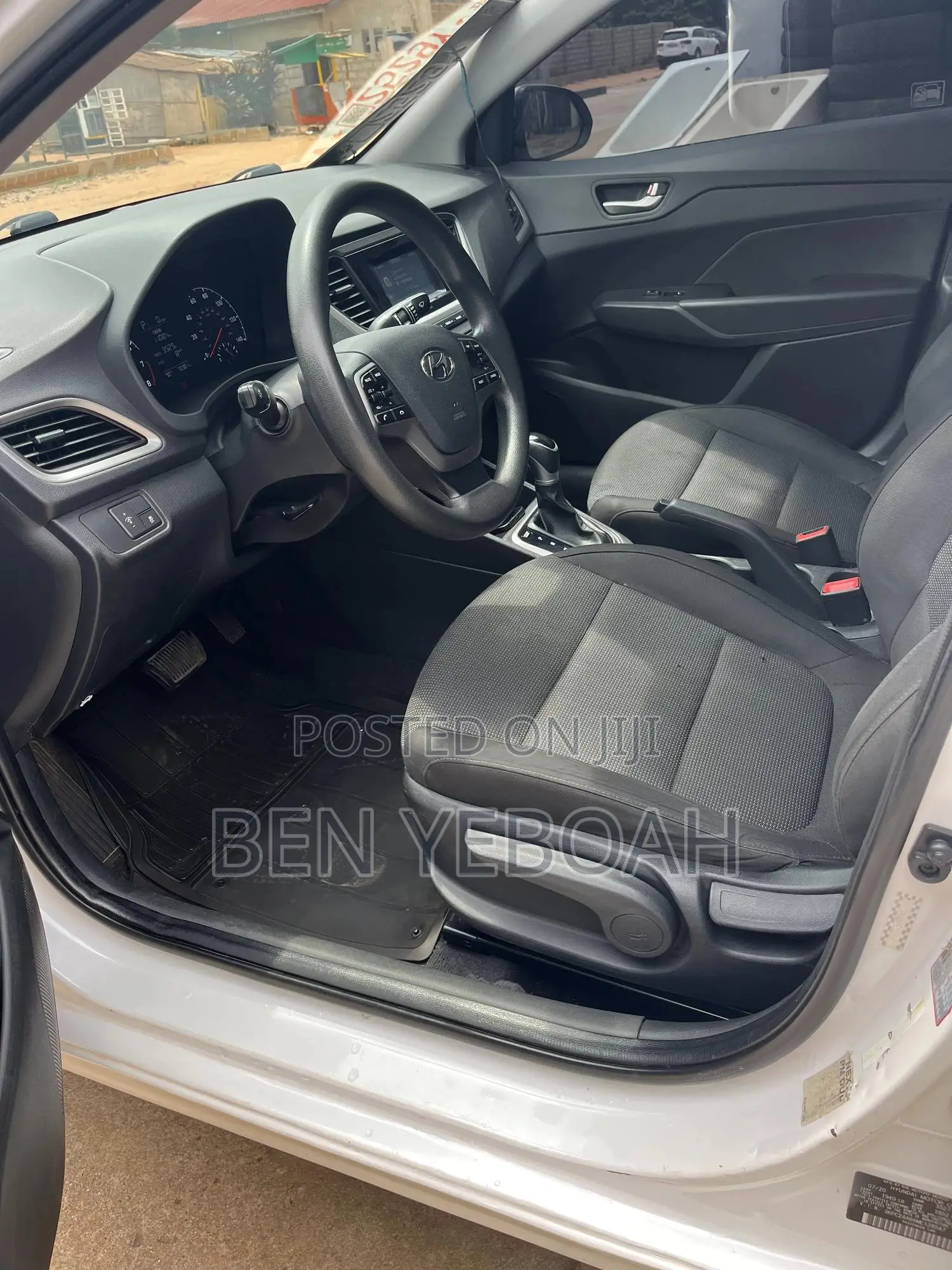 Hyundai Accent SE 2020 White