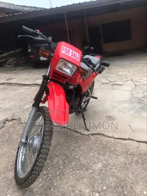 Yamaha DT125 1980 Red
