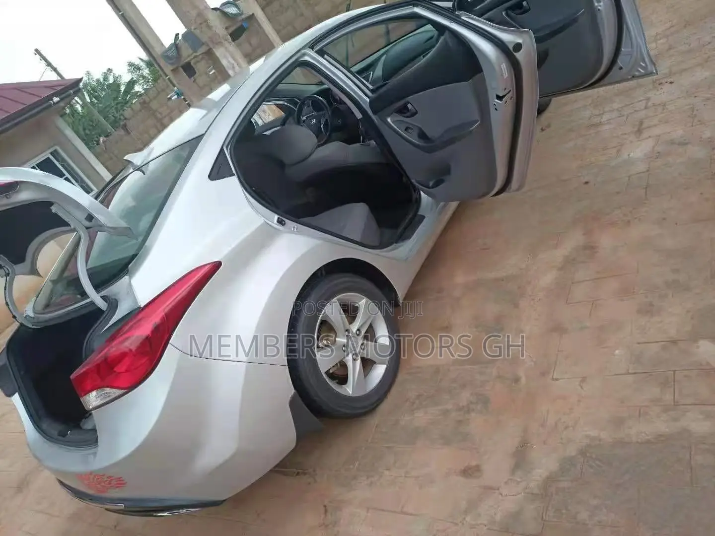 Hyundai Elantra GLS 2012 Silver