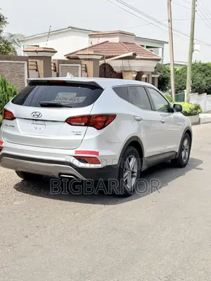 Hyundai Santa Fe SE AWD 2017 Silver