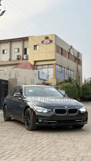 BMW 320i 2016 Black