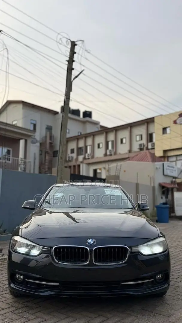 BMW 320i 2016 Black