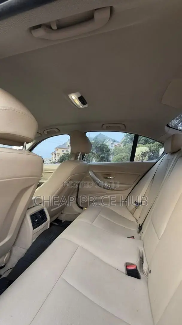 BMW 320i 2016 Black