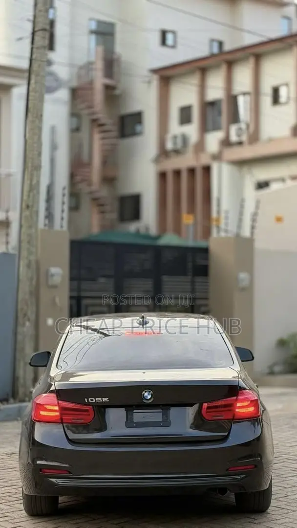 BMW 320i 2016 Black