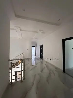 4bdrm Duplex in Haatso for sale