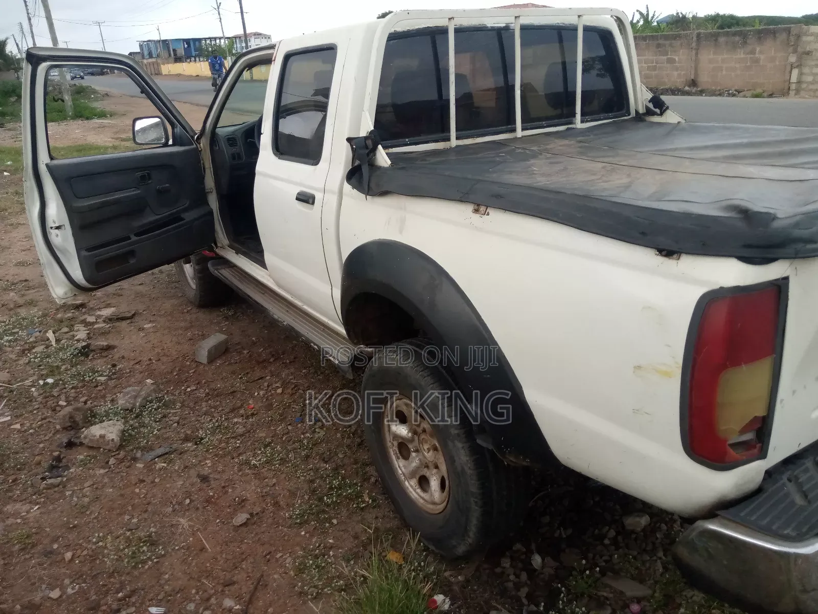 Nissan Hardbody 2008 White