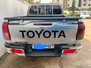 Toyota Hilux Revo Double Cab Deisel 2.4 AWD 2022 Gray